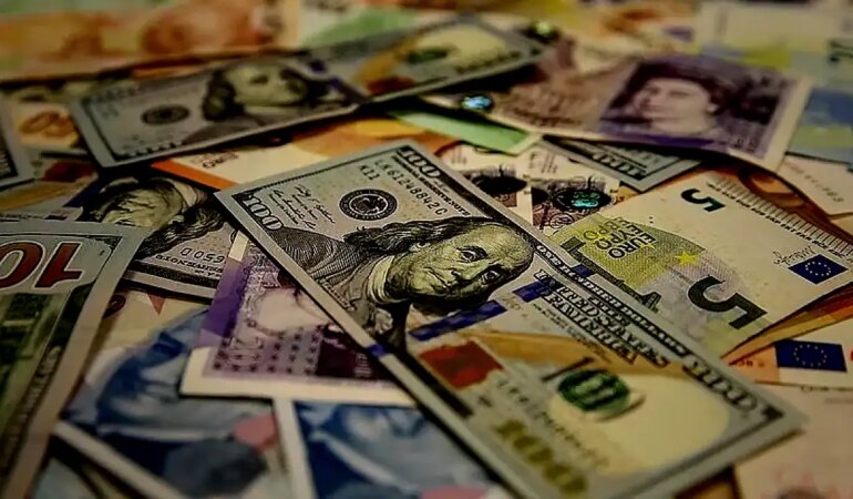 Dolar, TL karşısında rekor seviyeyi gördü: Piyasalar ne diyor?