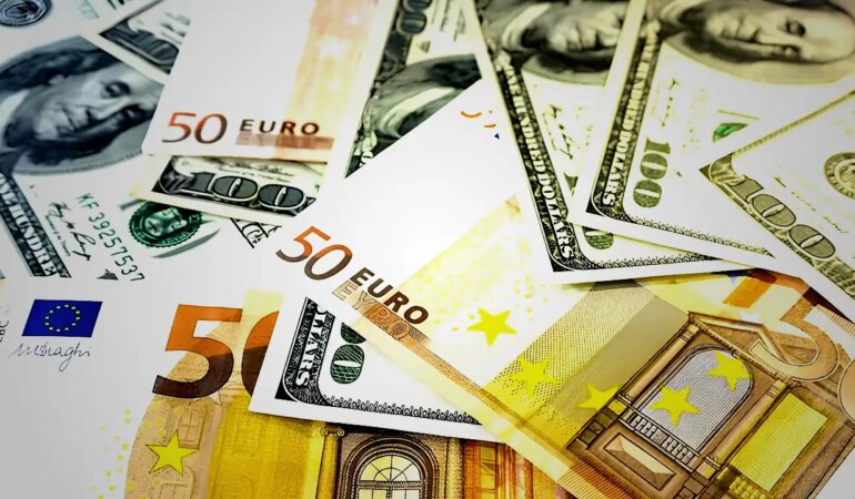 Dövizde şok: Dolar, euro ve sterlin aynı anda rekor kırdı