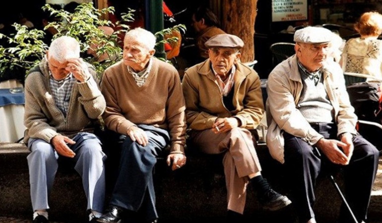 En düşük emekli aylığı değişecek! 7 madde Meclis’ten geçti