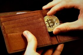 fed-karari-sonrasi-piyasalar-yavasladi-bitcoin-sikisti-mi-NieW5k87.jpg