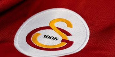 galatasaray-2-dakikada-2-transfer-birden-acikladi-formayi-giydiler-bile-DtMknimI.jpg