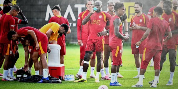 galatasaray-deplasmandan-iki-yenilgiyle-dondu-neler-degisecek-4FKEuFDT.jpg