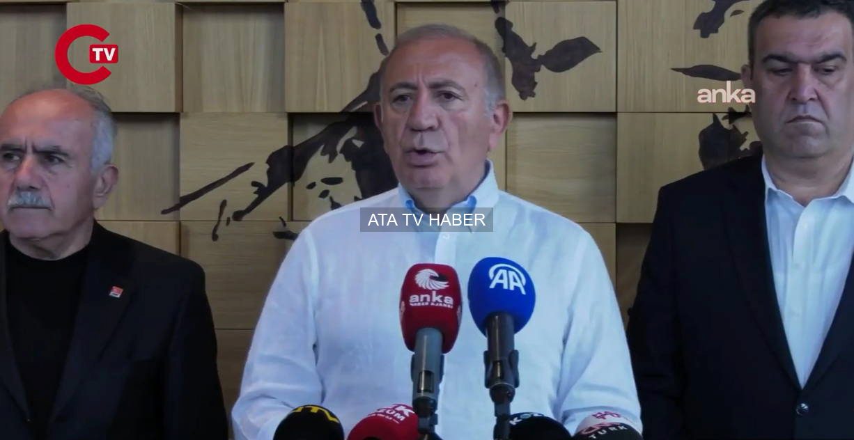 CHP üye katılım töreninde iddia edilen figüran kullanımı ve parti yetkililerinin açıklamaları