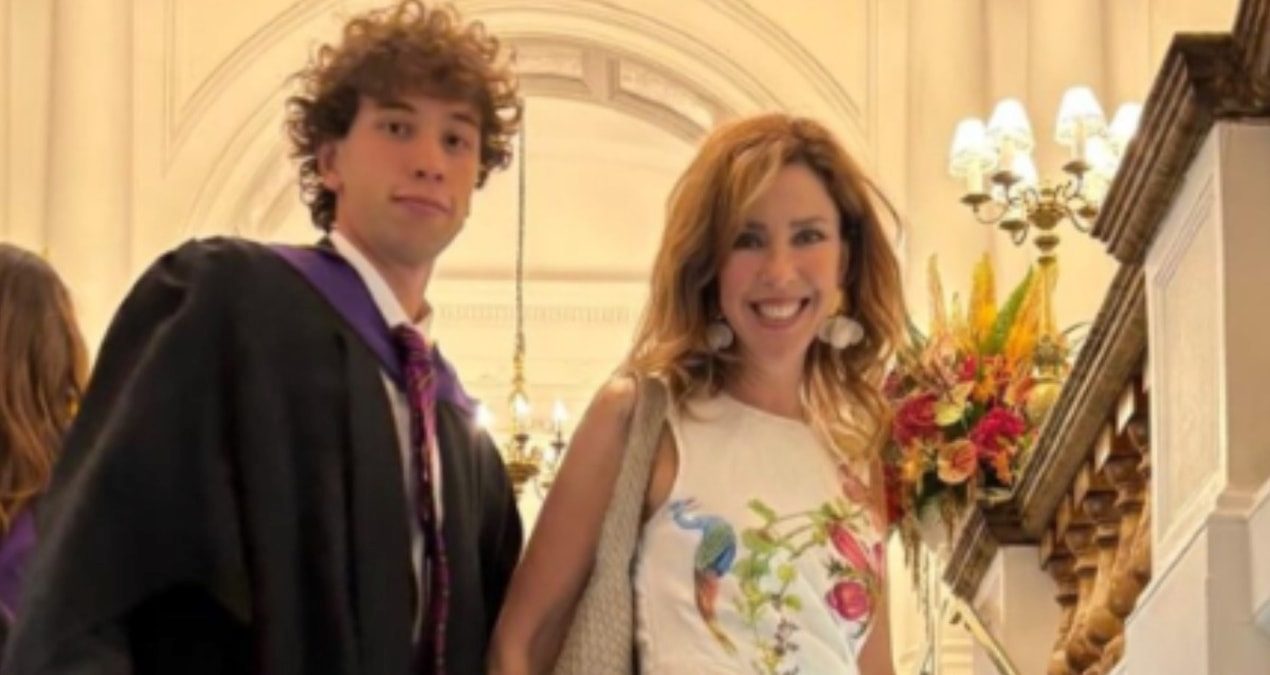 İnci Türkay’ın Oğlu Ali Eroğlu LSE’den Mezuniyet Sevincini Paylaştı Uzun