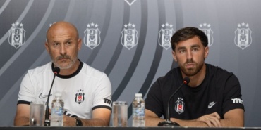 italiano-size-soyleyemem-dedikten-sonra-agzindan-kacirdi-transfer-aciklamasi-pD3K4xq7.jpg