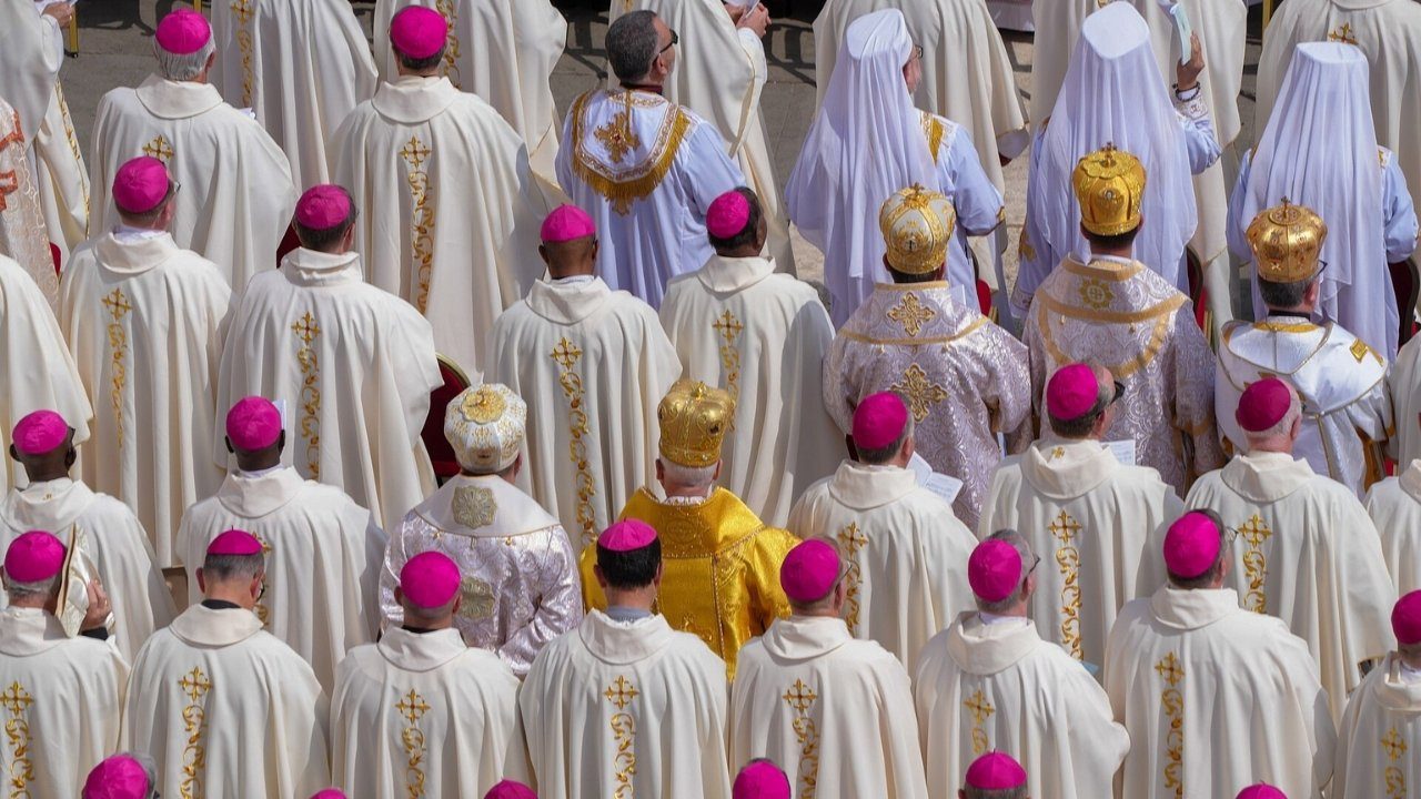 Vatikan ile SSPX Arasında Keskin Kopuş: İzinsiz Atamalar Aforozla Sonuçlandı