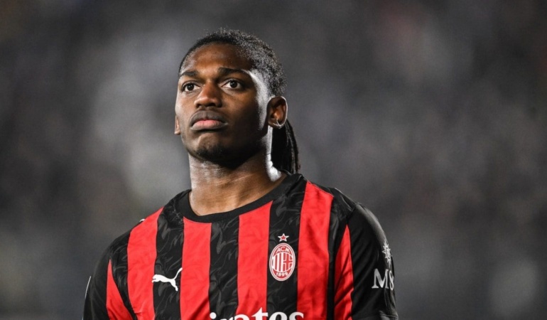 Milan’ın yıldızı imzayı atarsa hem Fenerbahçe hem de Portekizli yıldız kazanacak! Bol bonuslu Rafael Leao