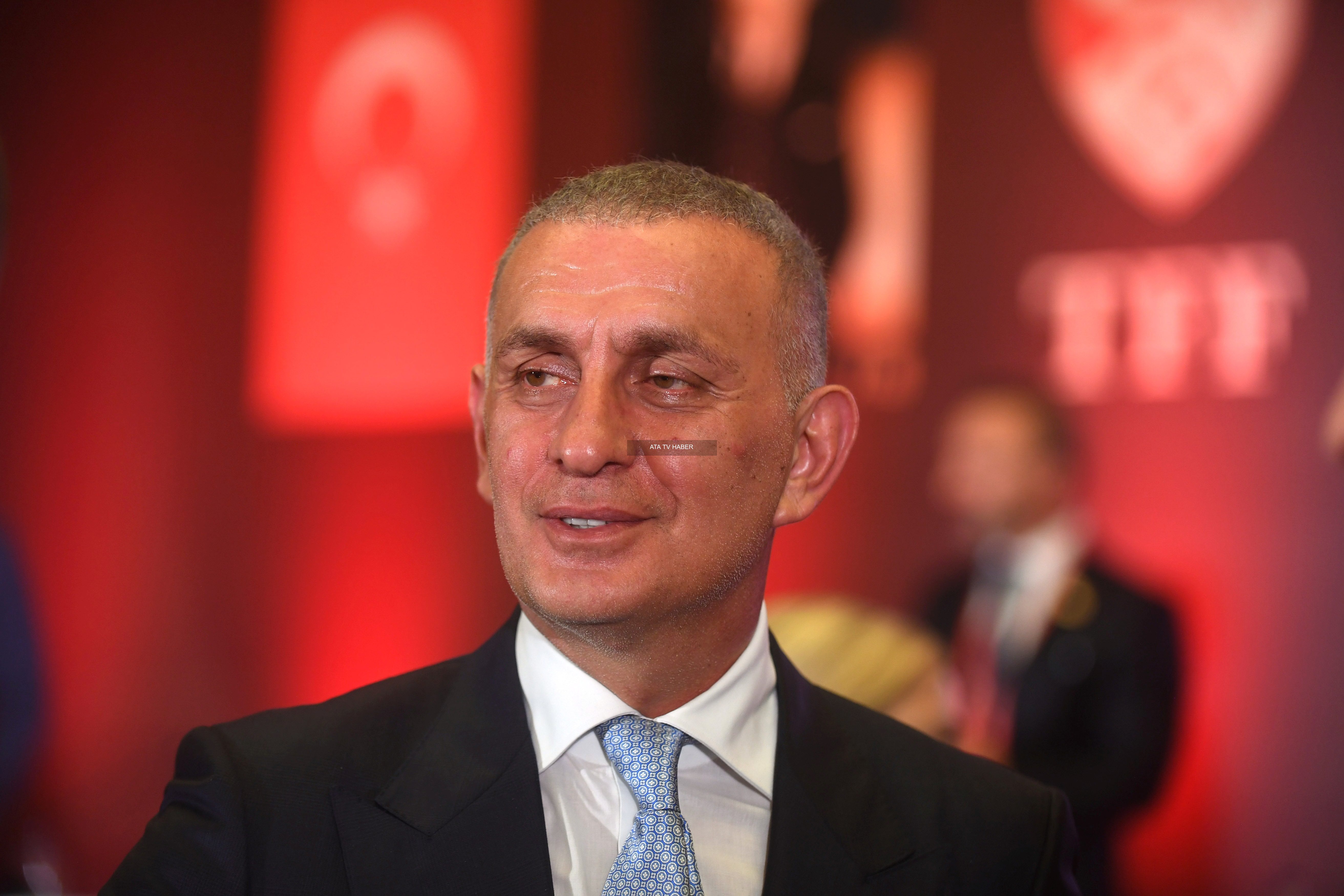 Milli Takımdan 'Villa ve Prim' Kararı: Oyuncular Reddetti, Başkan Israrcı