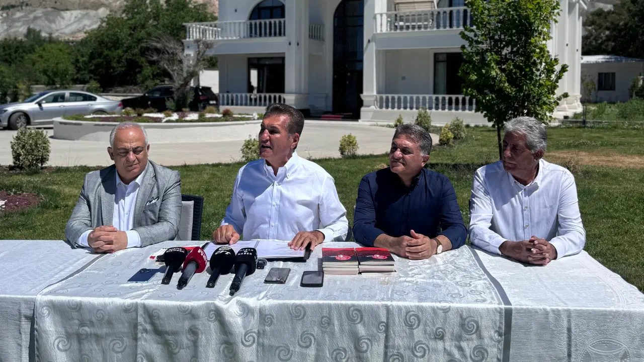 CHP Milletvekili Mustafa Sarıgül, Erzincan’daki Sorunları ve Talepleri Açıkladı CHP