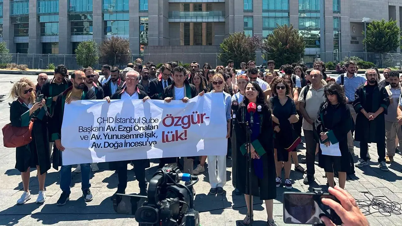 nato-operasyonlarinda-tutuklanan-avukatlar-icin-caglayanda-aciklama-ortada-yargi-sureci-yok-saldiri-ile-karsi-RQFxWmik.jpg