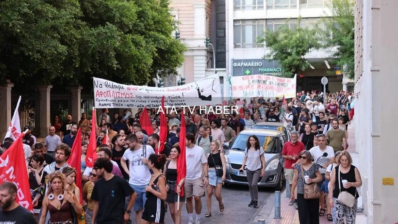 Atina’da geniş katılımlı adalet yürüyüşü düzenlendi