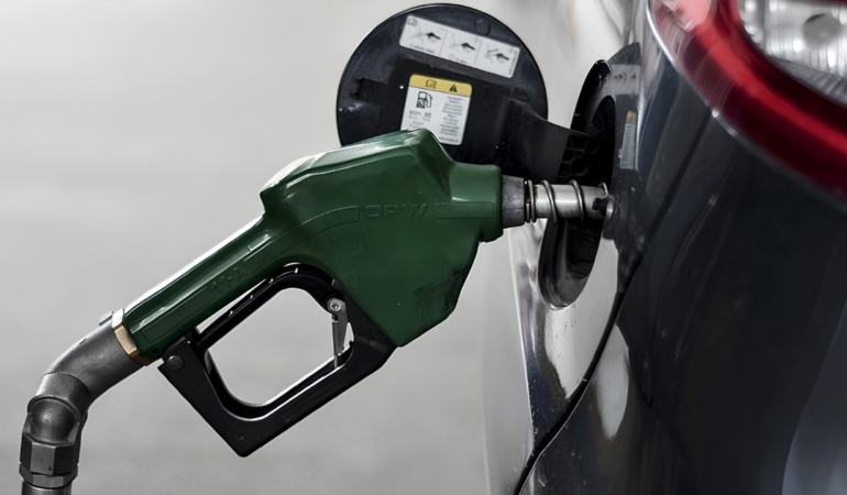Tanker ablukası başladı: Petrol uçuyor, akaryakıtta zam fırtınası kapıda