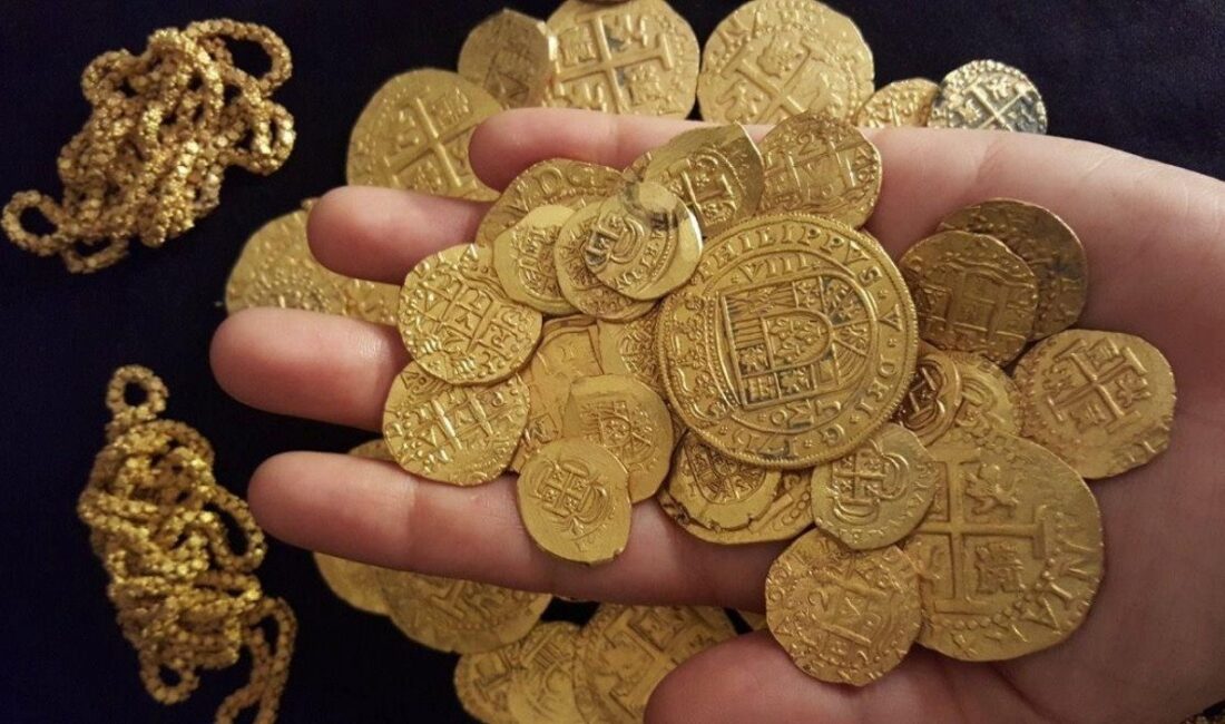 Florida kıyılarında 1715 İspanyol hazine filosu kazısında çalıntı altın sikke