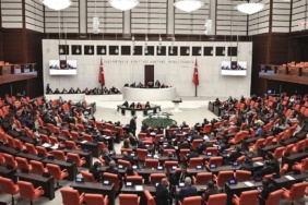 tbmmde-muhalefetten-egitim-tepkisi-genclerimize-en-buyuk-kotulugu-egitim-politikanizla-yaptiniz-YPhNsKkB.jpg