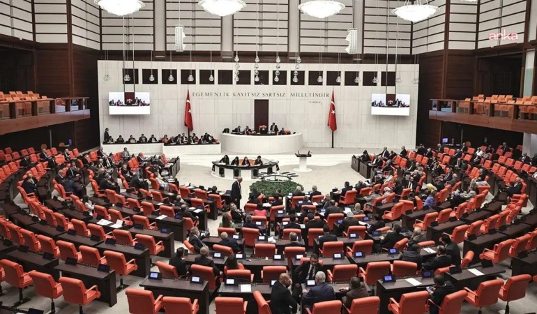 TBMM’de muhalefetten ‘eğitim’ tepkisi: ‘Gençlerimize en büyük kötülüğü eğitim politikanızla yaptınız’