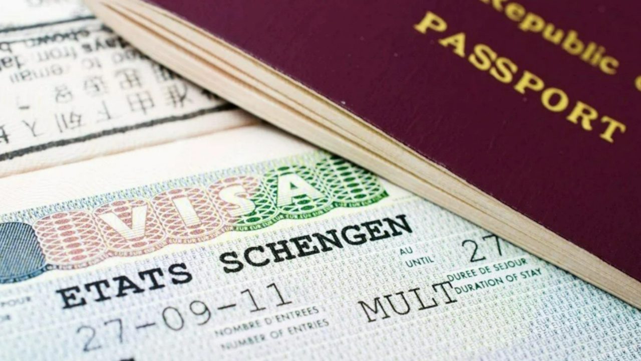 Ticaret Bakanı Bolat’tan dikkat çeken Schengen açıklaması