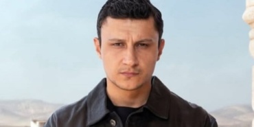 uzak-sehirden-ayrilan-alper-cankayanin-yeni-dizisi-belli-oldu-NXlBIfw9.jpg