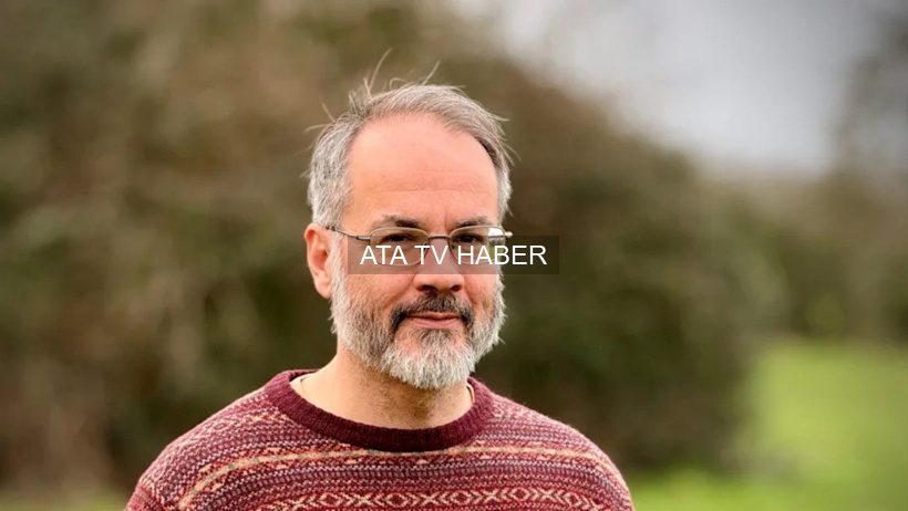 Profesör Tom Licence tarlada büyük keşif yaptı