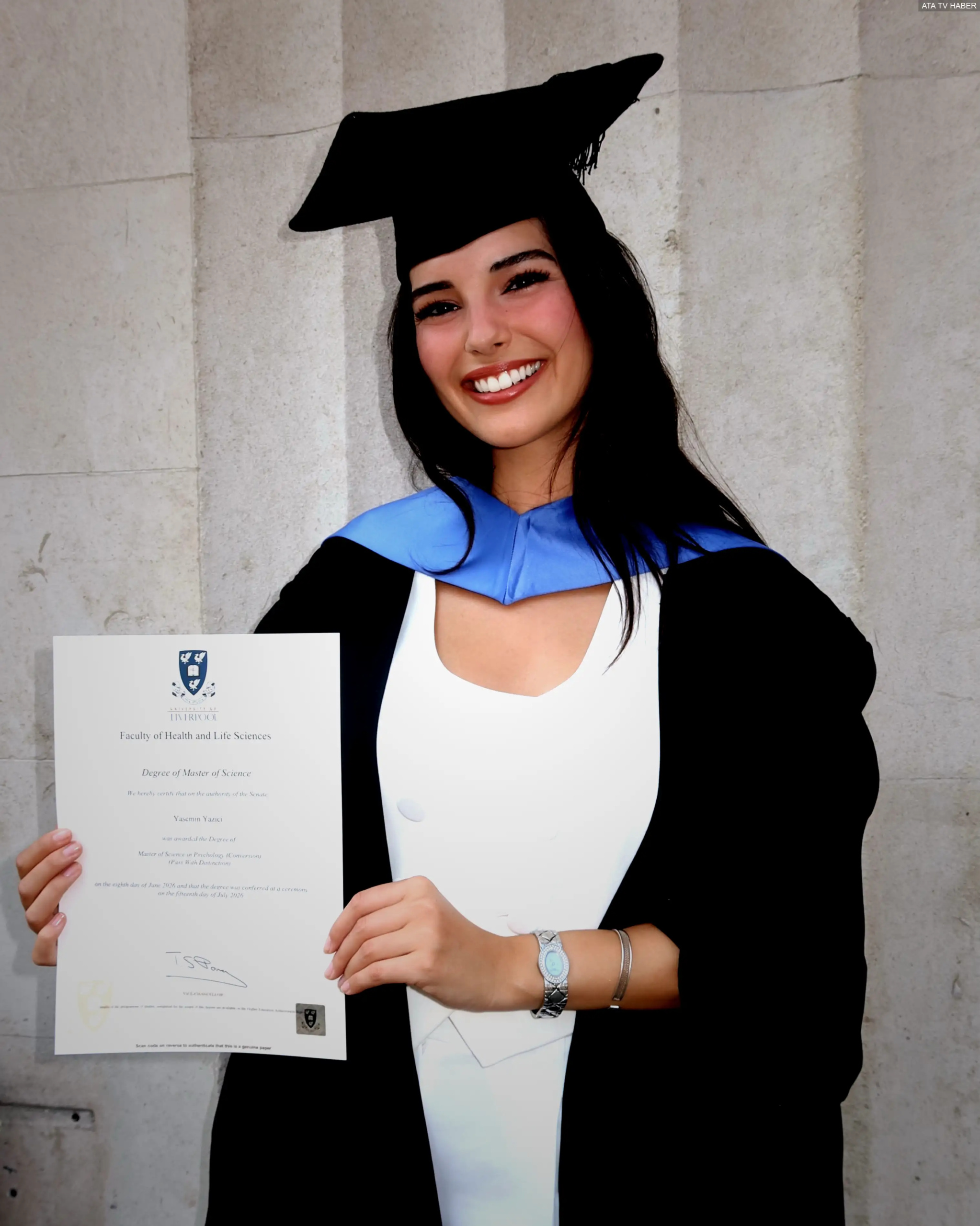 Yasemin Yazıcı, Liverpool Üniversitesi'nde 'Yılın Tezi' ödülünü kazandı