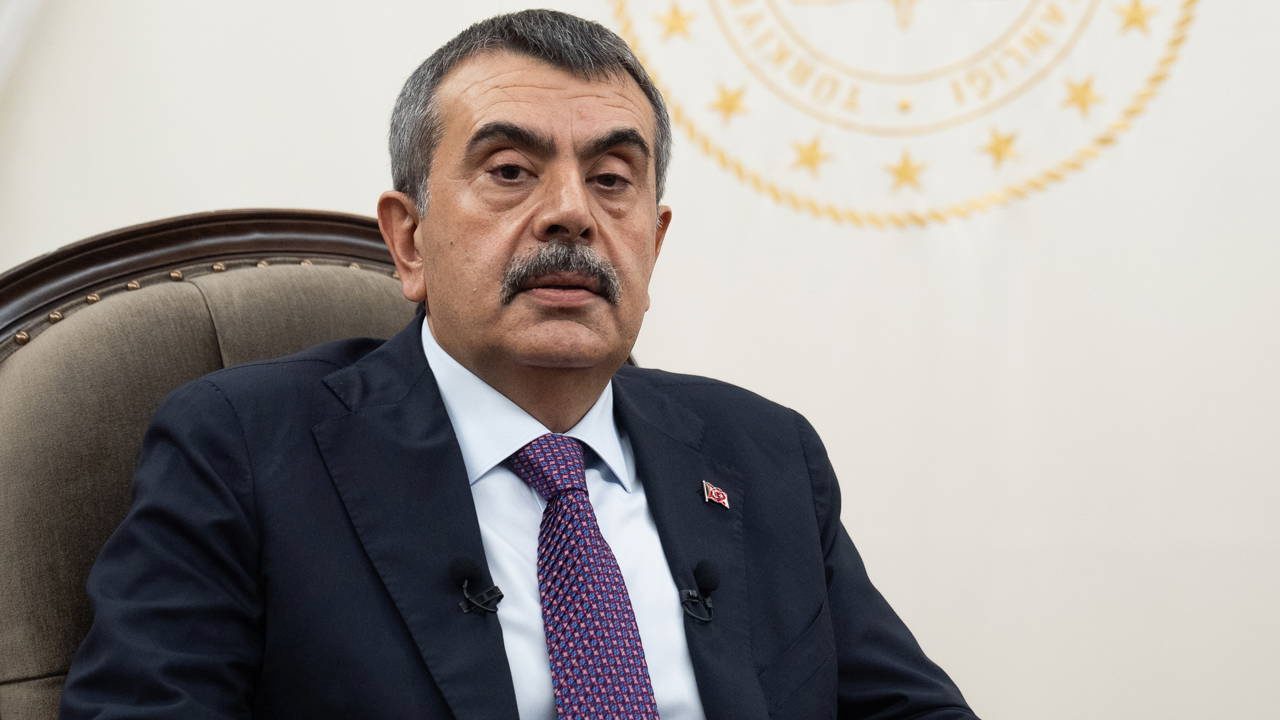 Yusuf Tekin’in yeni derdi: ‘Osmanlı ile Cumhuriyet’i barıştırmamız lazım’