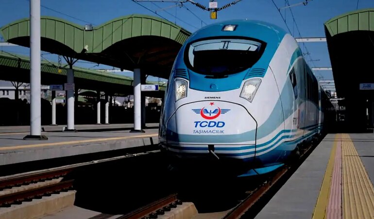 ‘2016’da bitecek’ denmişti: Ankara-İzmir Hızlı Tren Projesi 5 bakan eskitti, maliyeti 101,4 milyarı aştı!