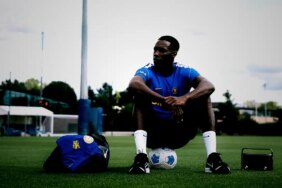 chelsea-danny-welbeck-transferini-resmen-acikladi-Re4d3mNu.jpg
