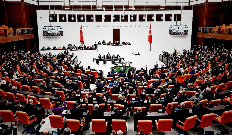 YENİ Partili Gökçen’den Bakan Gürlek’e: Hacettepe öğrencisinin cinsel saldırı davası ne aşamada?